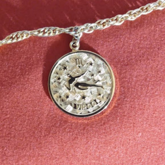 Sarah Coventry: Virgo pendant gold tone with a gold tone chain - Picture 2 of 5